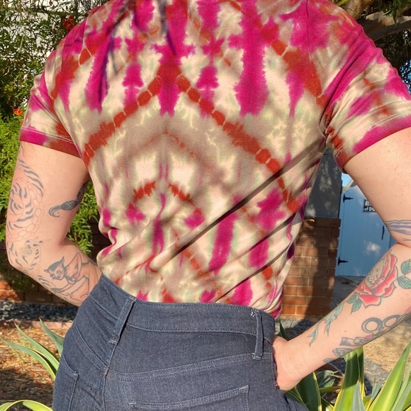 The Pieced V-Neck - Picture 4 of 4